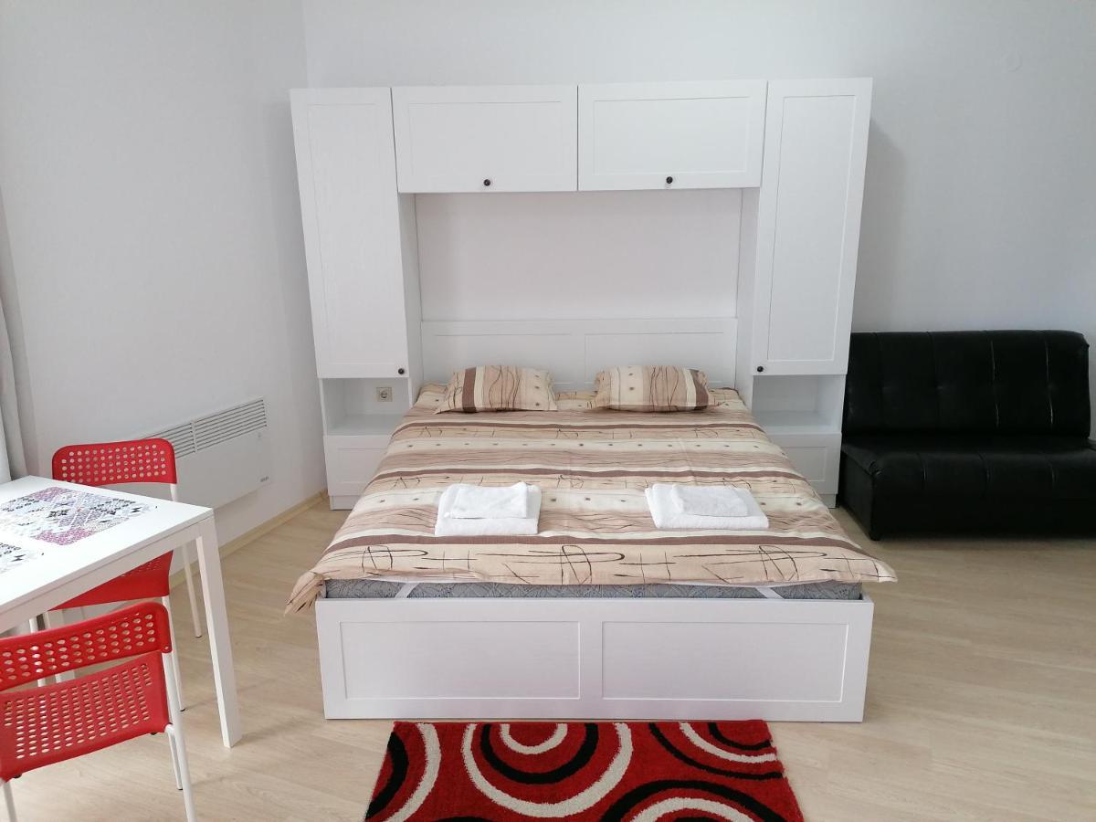 בנסקו Luxury Apartments In St. John Park מראה חיצוני תמונה