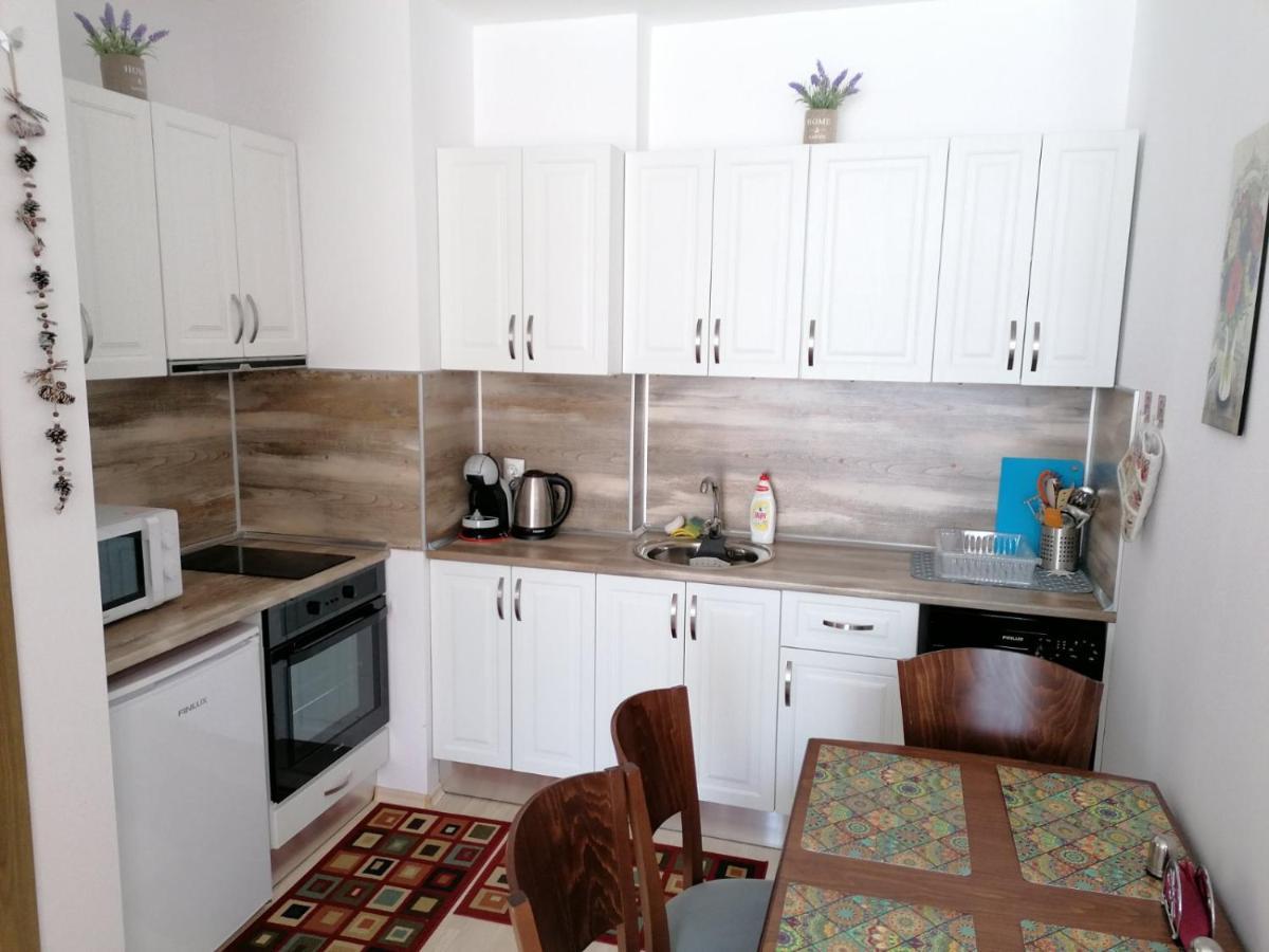 בנסקו Luxury Apartments In St. John Park מראה חיצוני תמונה