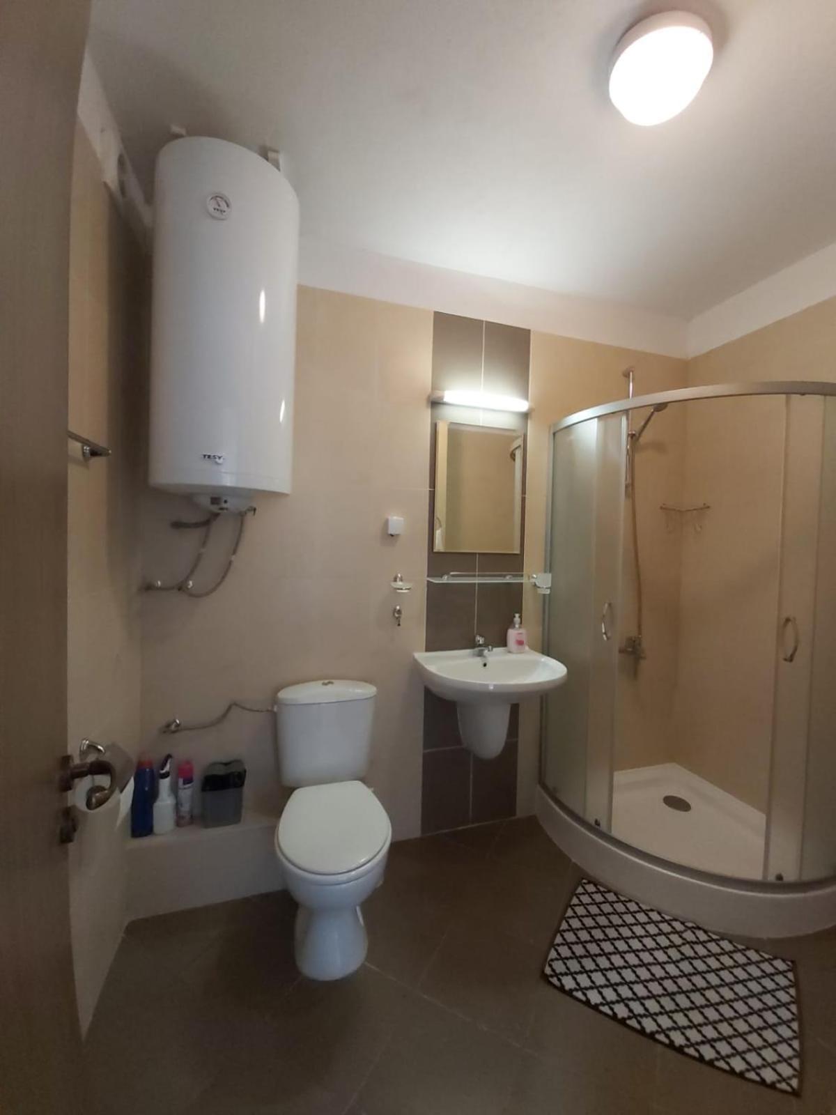 בנסקו Luxury Apartments In St. John Park מראה חיצוני תמונה